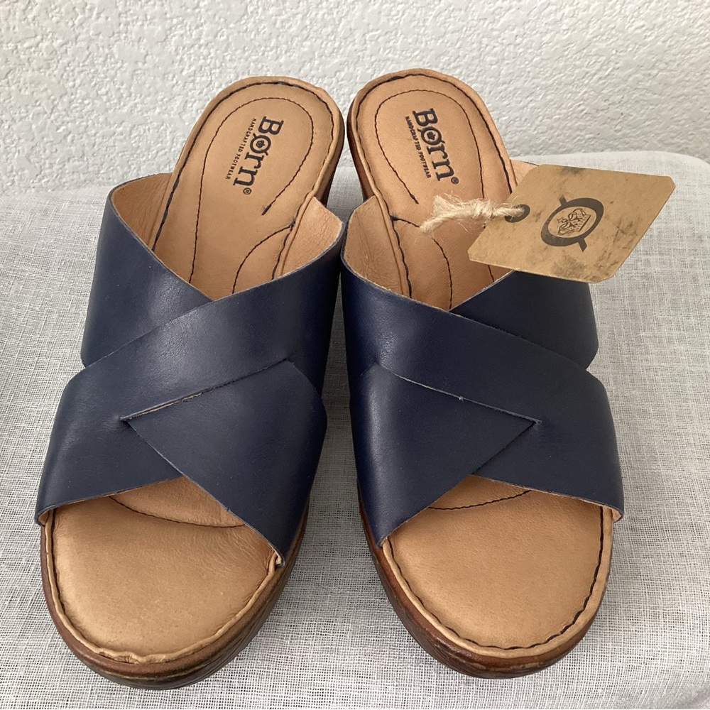 Born sandals, in Navy  size 7 sandals